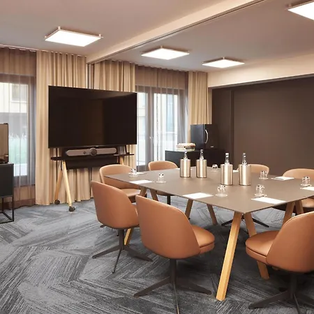 Adina Apartment Hotel Dusseldorf-3